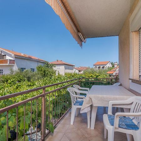 Apartments Bahar Krk Krk Town Exterior photo