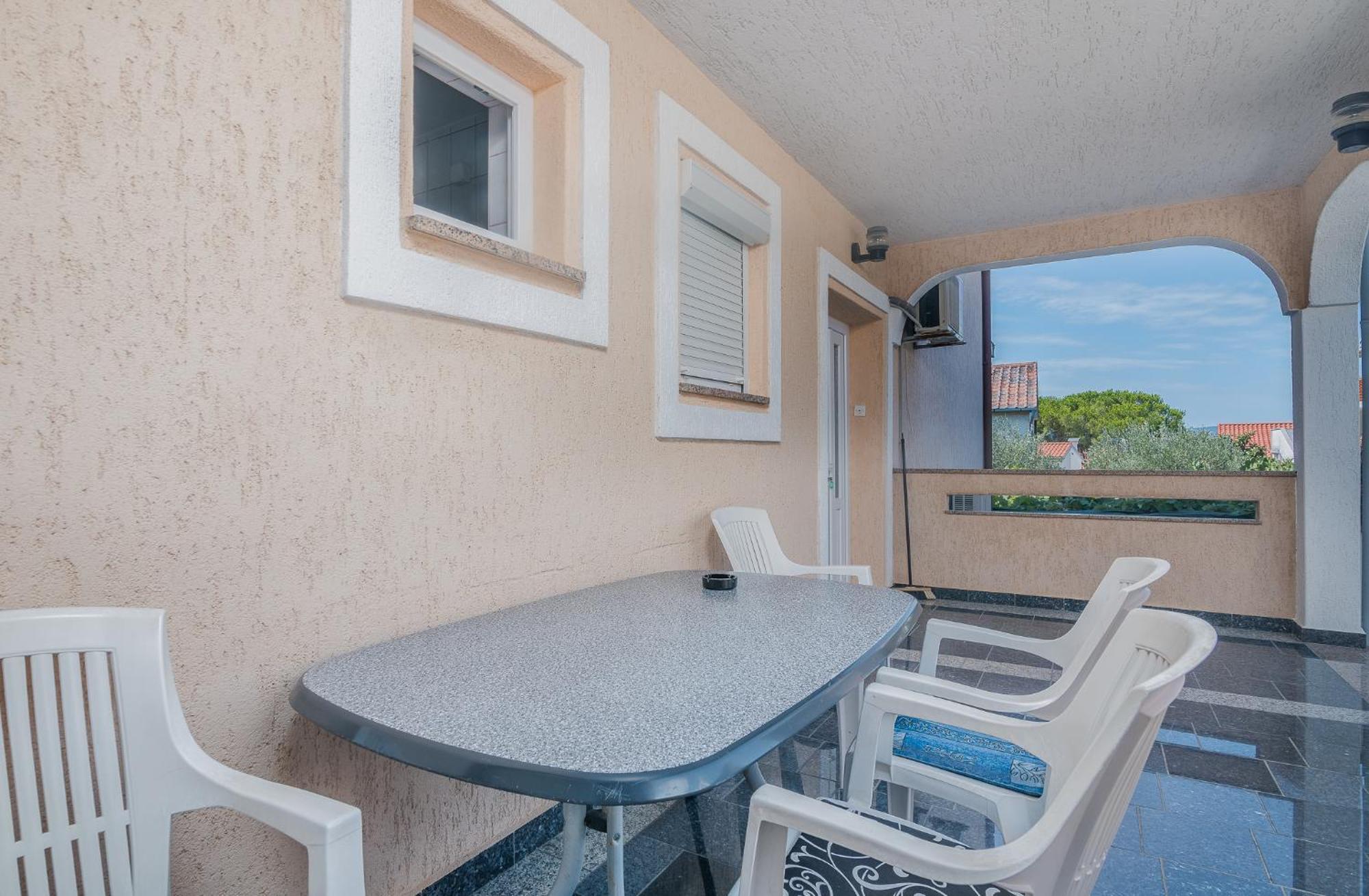 Apartments Bahar Krk Krk Town Exterior photo